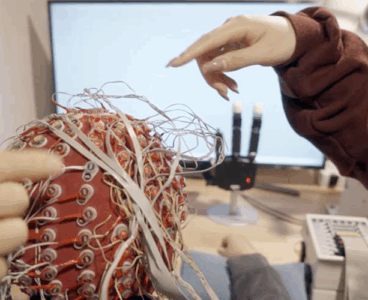 Non-invasive BCI enables robotic hand dexterity