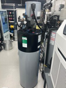 Embedded PCM thermal-storage heat-pump water heater