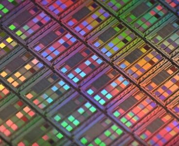 First memristor-based cellular neural network cuts power demands