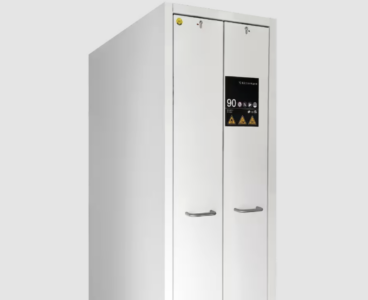 Köttermann VarioProtect stores flammable, corrosive and toxic chemicals in a single safety cabinet