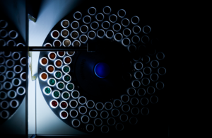 A top-down shot of the EMA 402XL's 100-position autosampler carousel